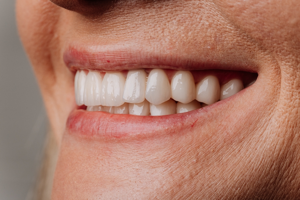 smiling women close up photo